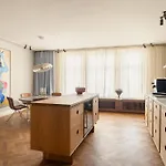 Elegant Scandinavian For 8 Guests 公寓 *