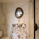 Elegant Scandinavian For 8 Guests