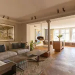Elegant Scandinavian For 8 Guests コペンハーゲン