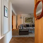 公寓 Elegant Scandinavian For 8 Guests *