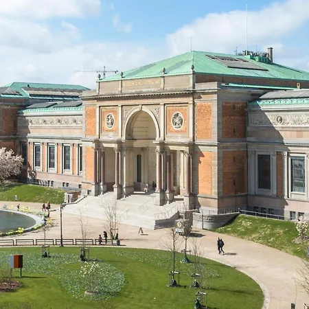 Apartmán Elegant Scandinavian For 8 Guests *