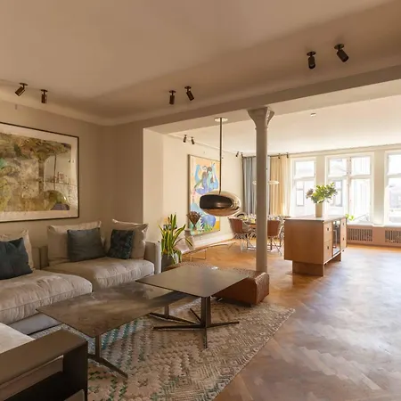 Elegant Scandinavian For 8 Guests Kodaň