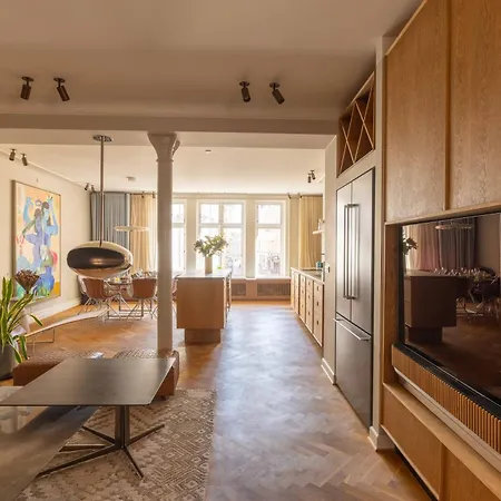 Elegant Scandinavian For 8 Guests Apartamento